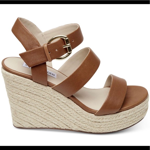 SOLD 🚨 Steve Madden Wedges Size 8 - Picture 3 of 4